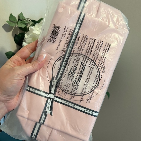 TOO FACED • BRAND NEW MAKEUP BAG - Picture 2 of 7